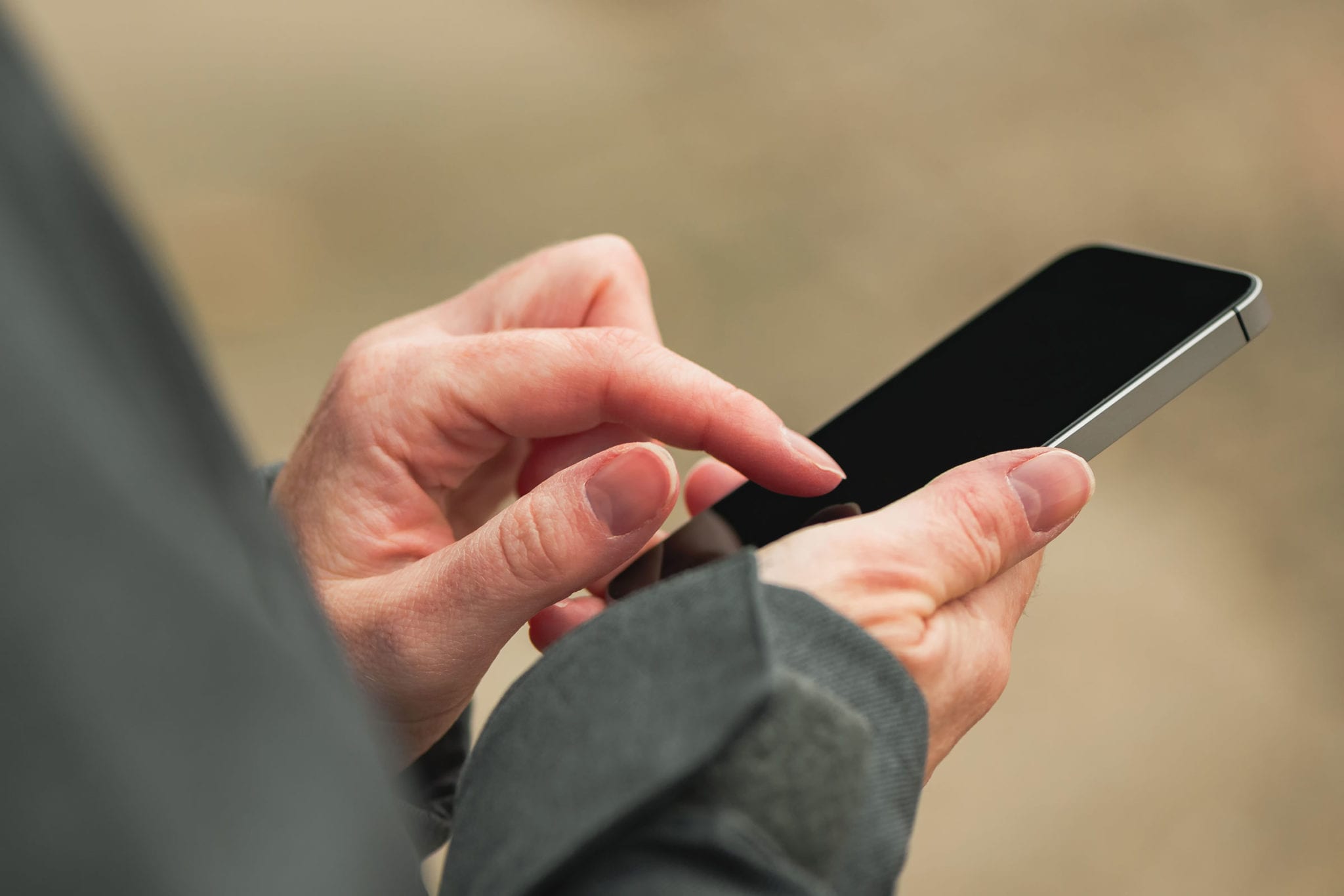 Reasons Business Owners Needs A Smart Phone
