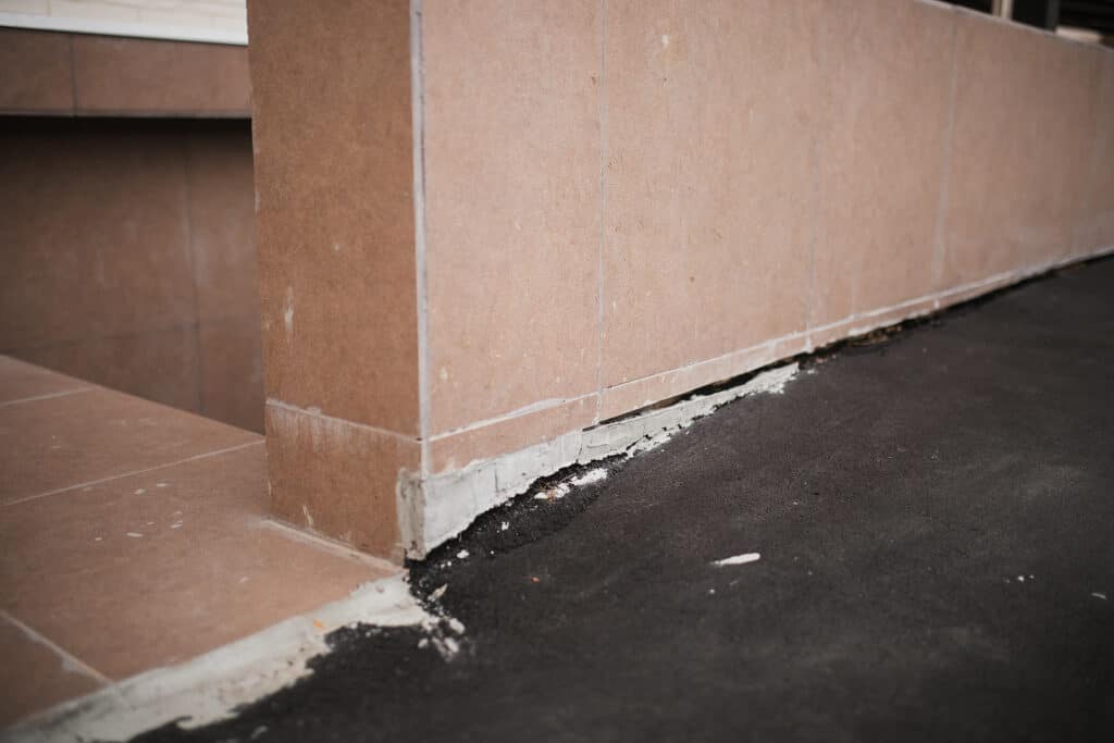 What to Look for When Buying a House, cracked foundation