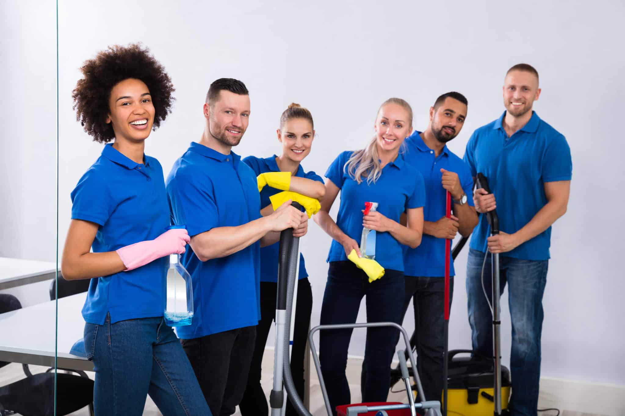 reduce commercial cleaning costs - employees