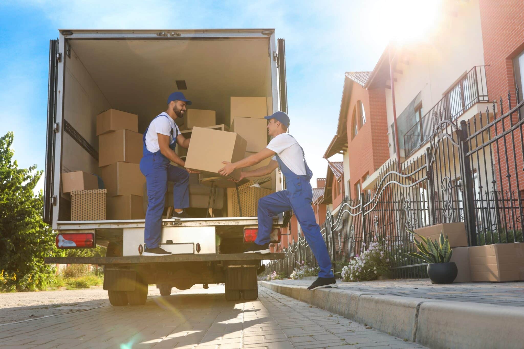 starting a moving company - featured image